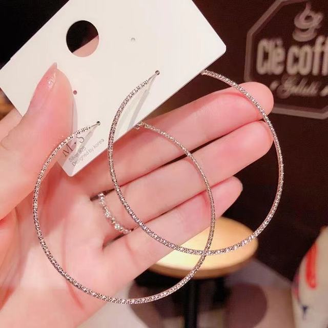 neue Intarsien Strass Perle Stud Ohrringe Frauen Persönlichkeit Mode Einzigartige Design Ohrringe Hochzeit Schmuck Geburtstag Geschenk